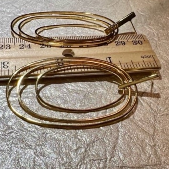 Large Gold Dangle Statement Earrings. Layered gold ovals post dangle earrings - Picture 11 of 14